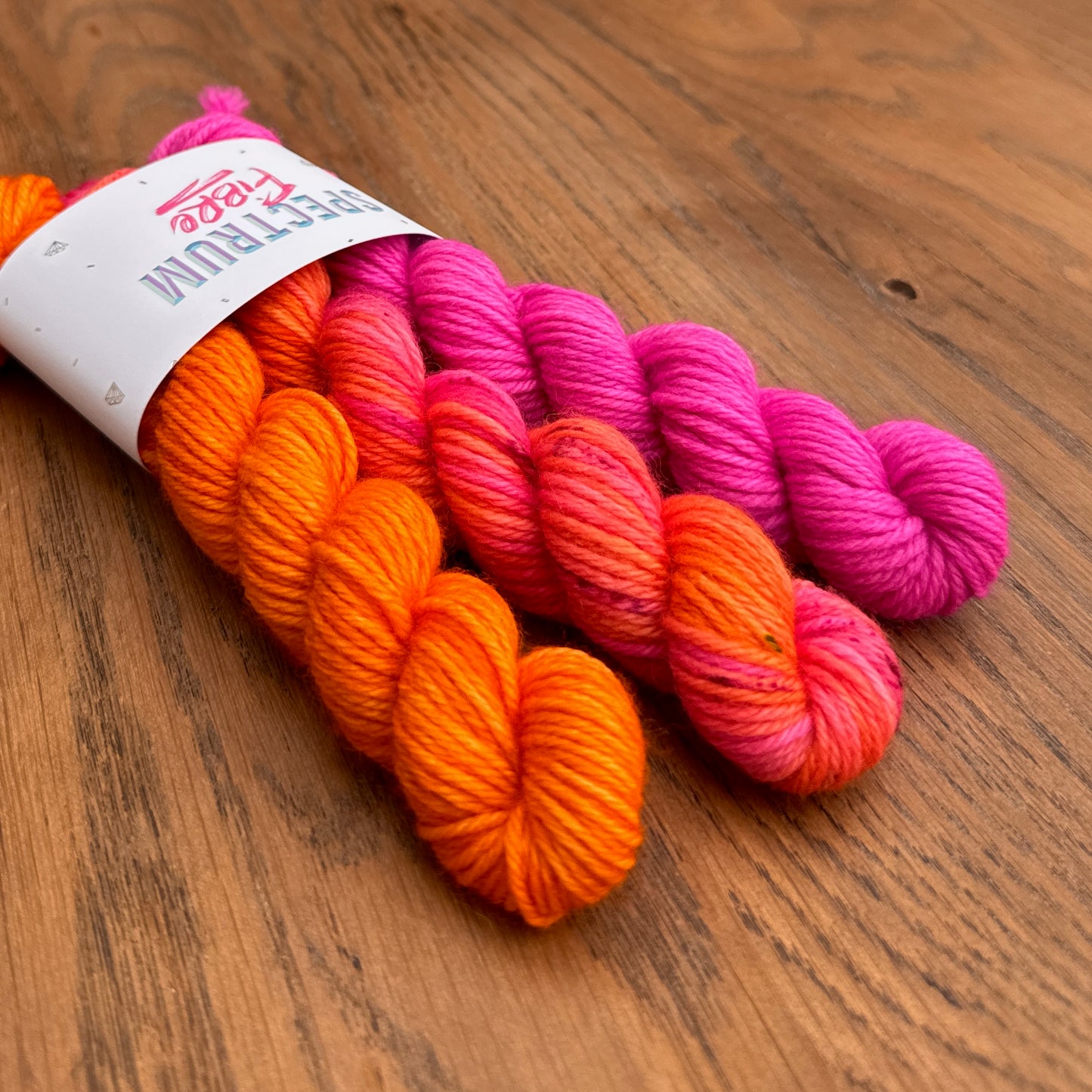 All that glitters (Dopamine Club) * Mini skein bundle * DK