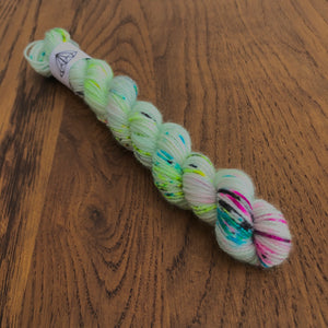 Mint speckle Mini sock yarn