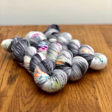 Haunted house Sock yarn